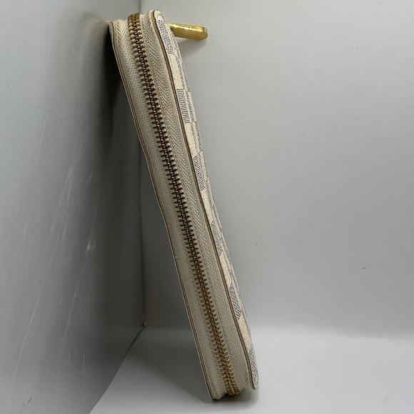 Authentic Louis Vuitton Damier Azur Wallet - Picture 3 of 13